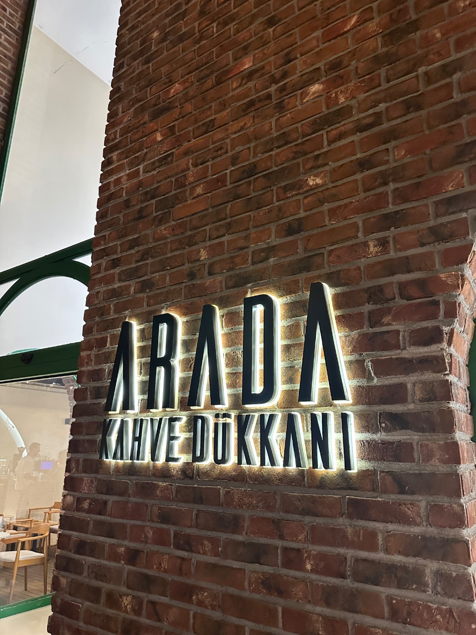 Arada Kahve Dükkanı — fotoğraf 2