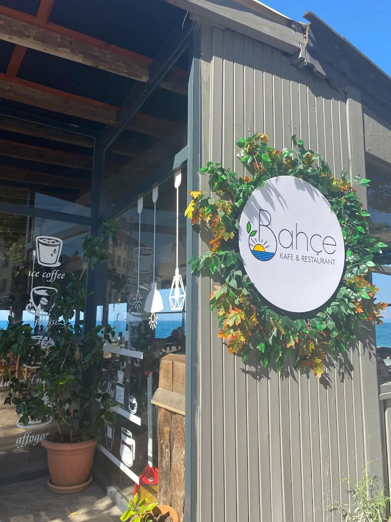 Bahçe Cafe — fotoğraf 3