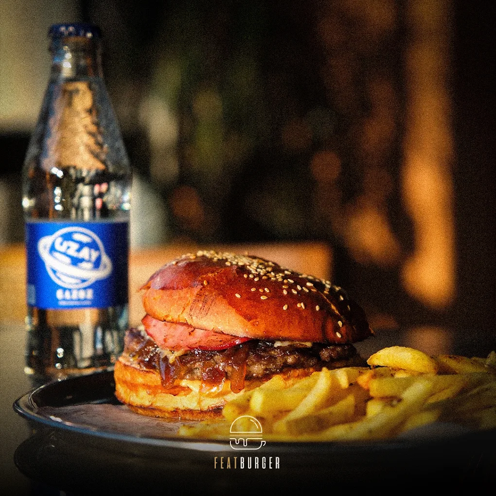 Burger Feat Coffee — fotoğraf 2
