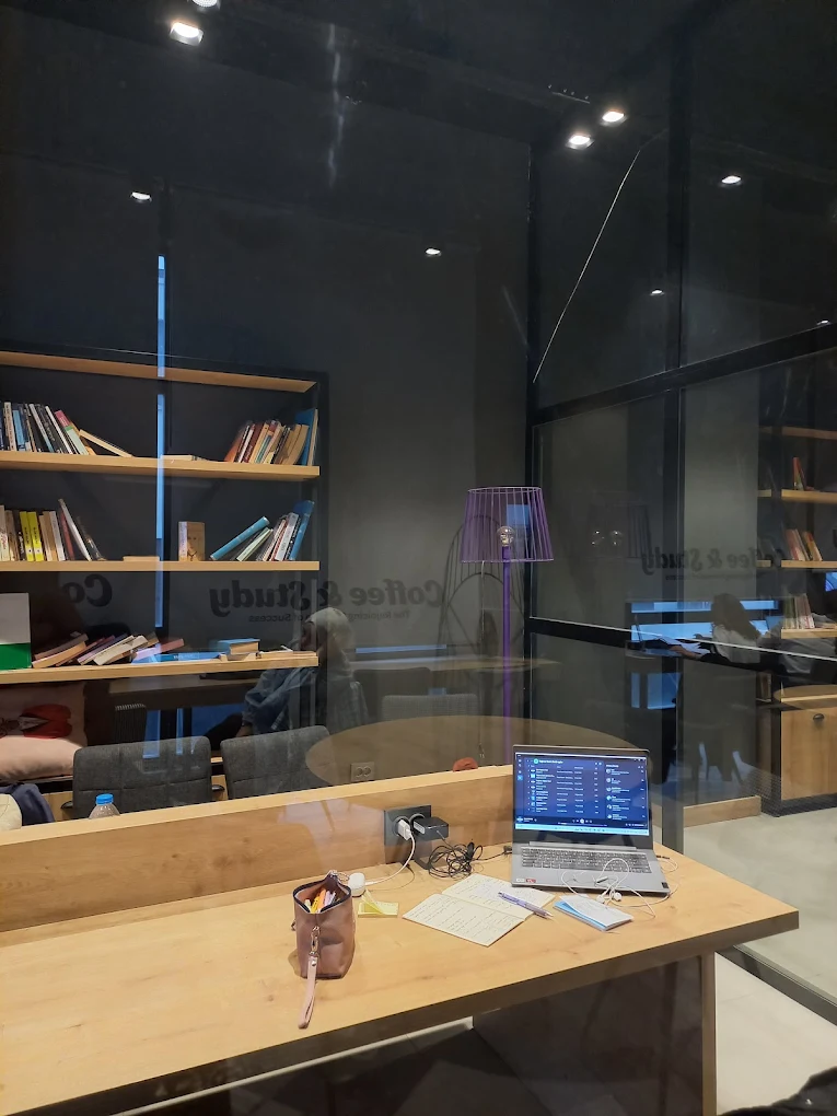 Coffee and Study — fotoğraf 3