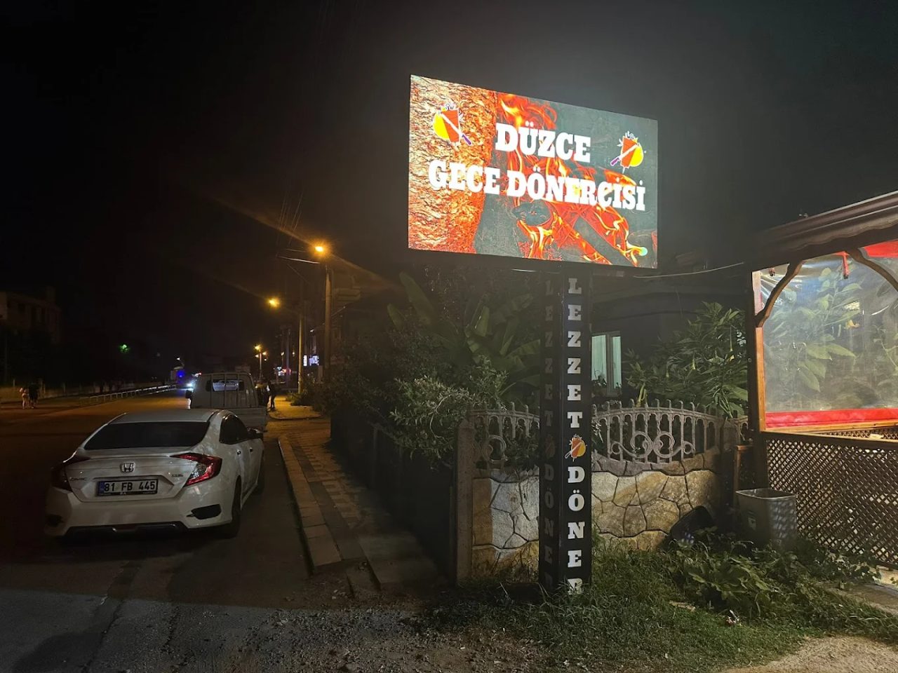 Düzce Gece Dönercisi — fotoğraf 1