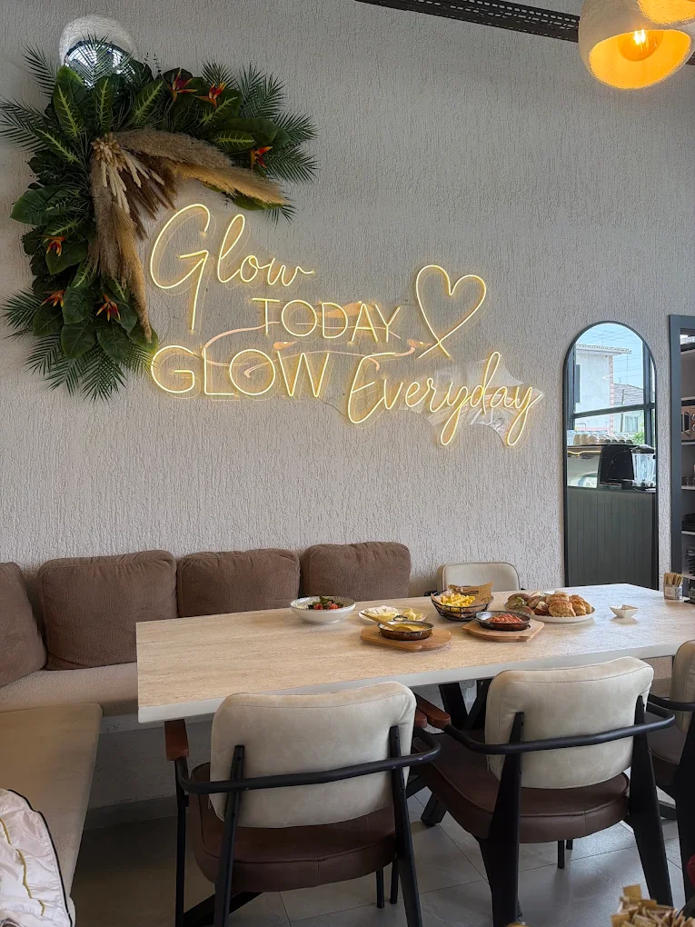 Glow Garden — fotoğraf 1